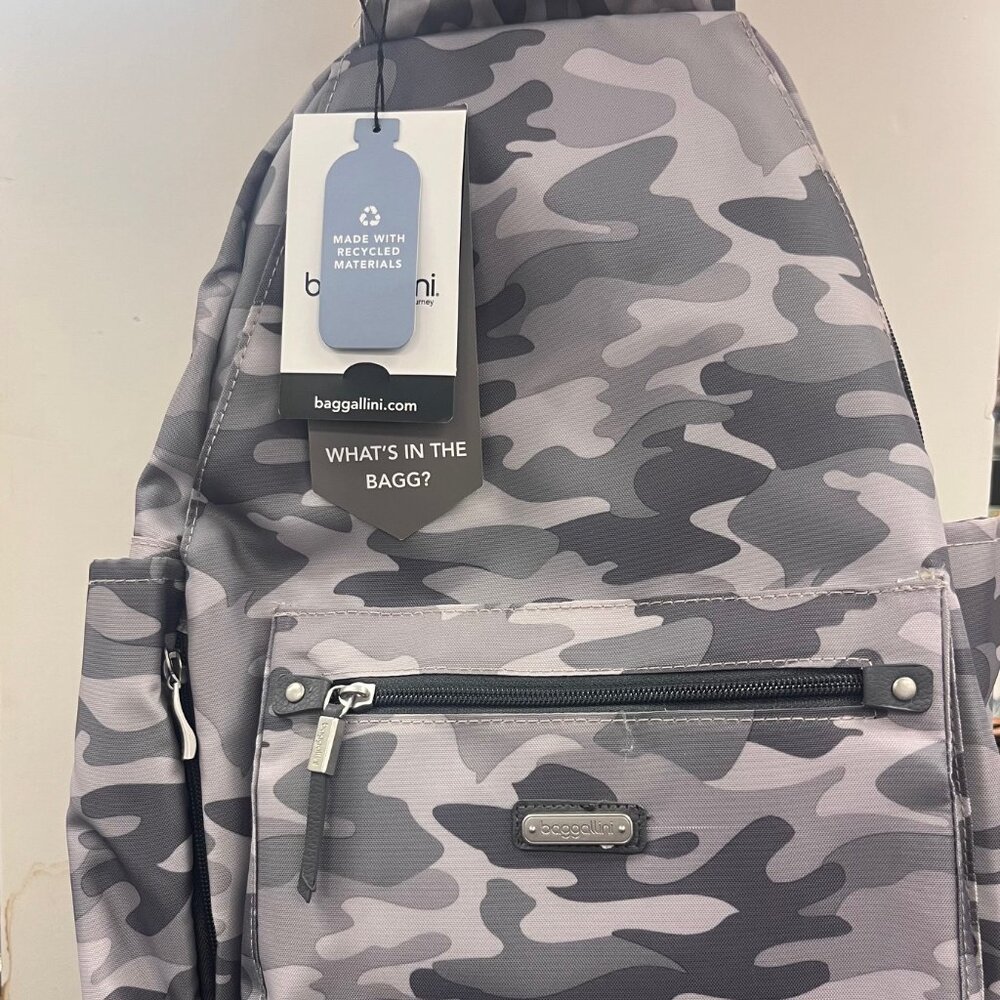 Baggallini Backpack - Picture 3 of 3